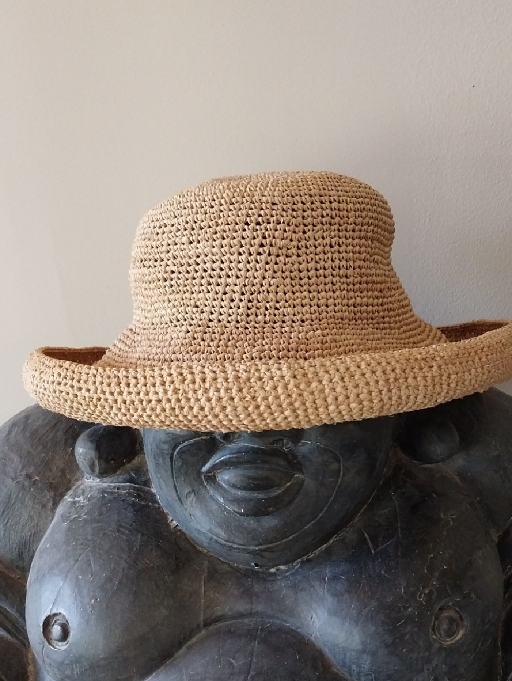 Helen Kaminski 100% Raffia Hat